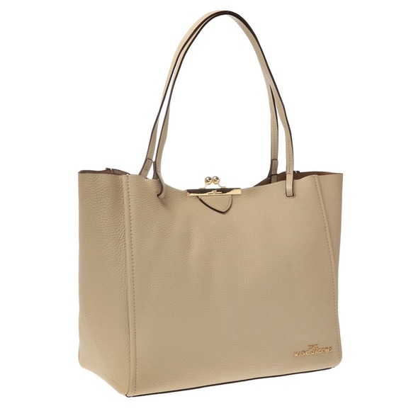 Marc Jacobs Handbags - The Marc Jacobs The Kisslock Leather Tan Snapfront Shoulder Tote